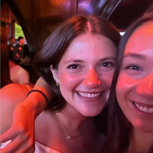 Meet your Posher, Bella